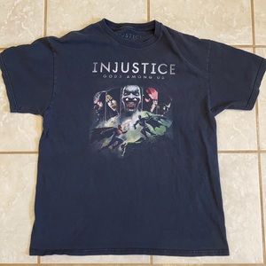 Injustice Gods Among Us t-shirt size L